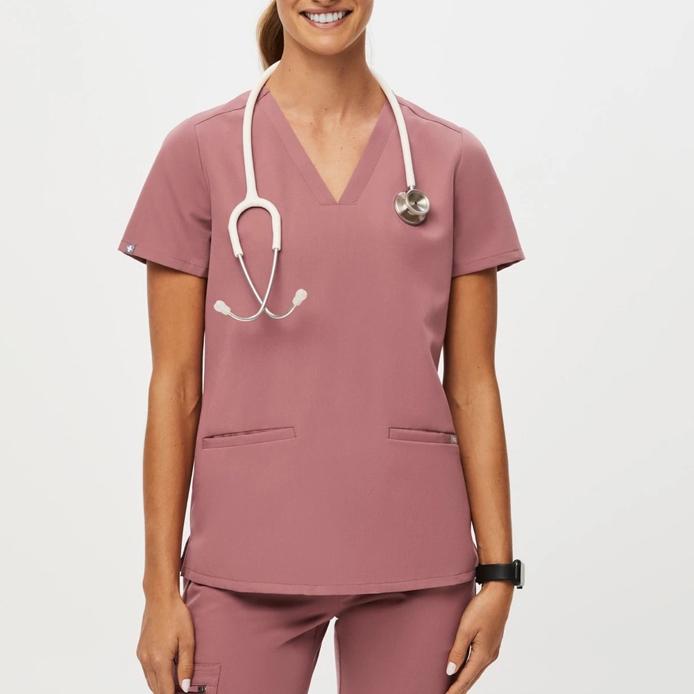 Figs scrub top